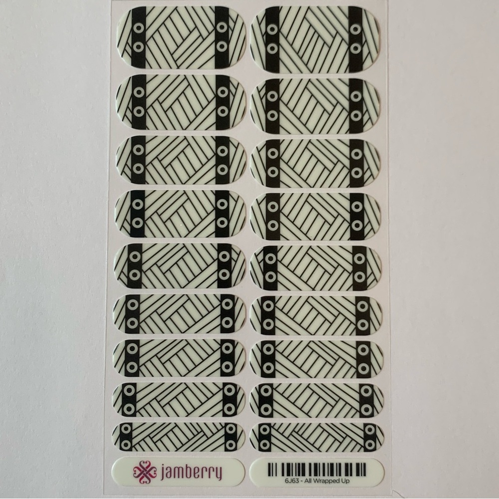 Jamberry All Wrapped Up Nail Wraps, NWT, Glow-in-the-Dark Mummy with Eyes